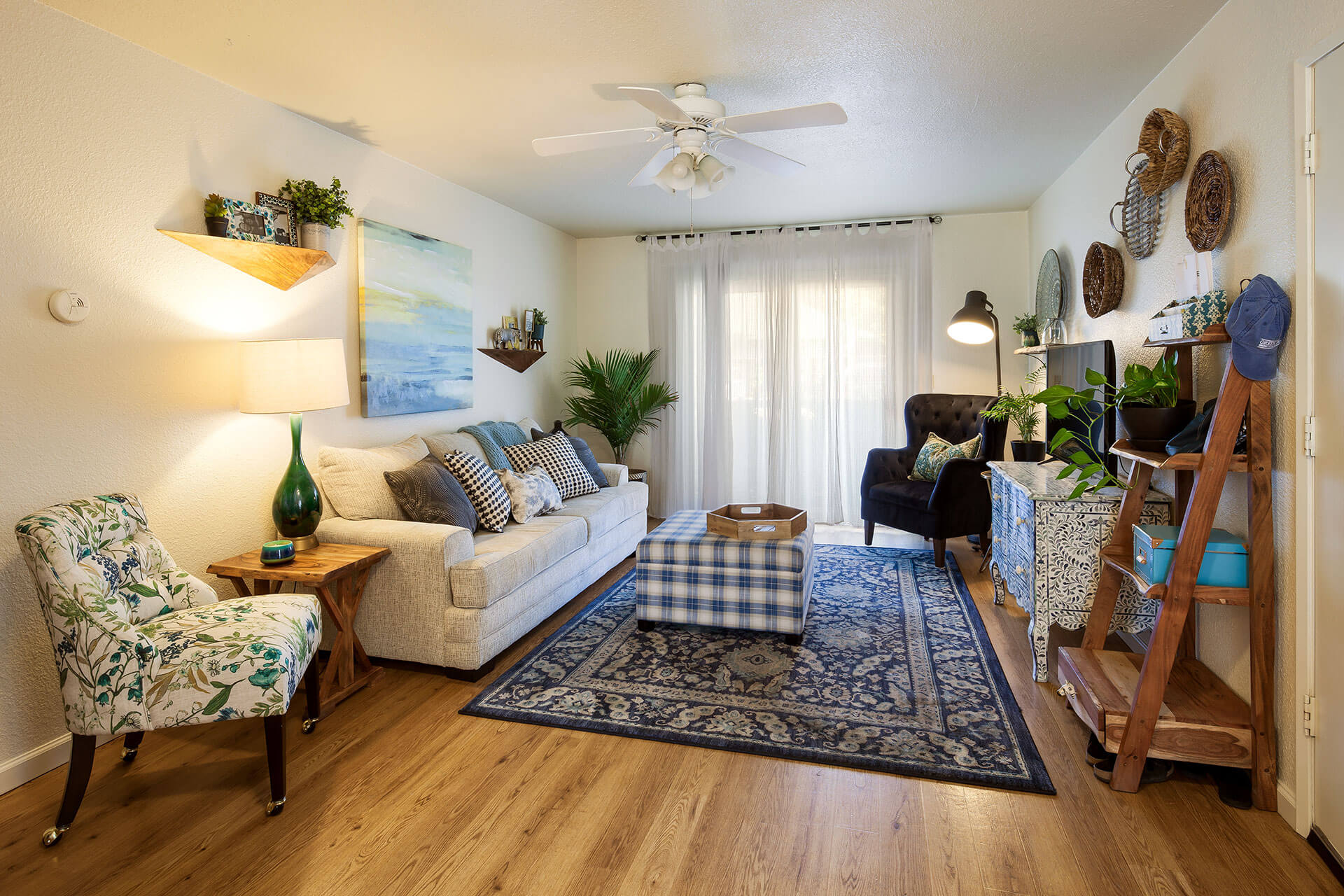 to Stonegate Apartments in Davis, CA